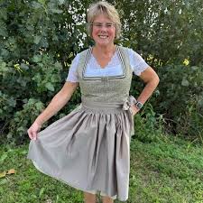 <p>WAS UNSERE KUNDINNEN SAGEN</p>